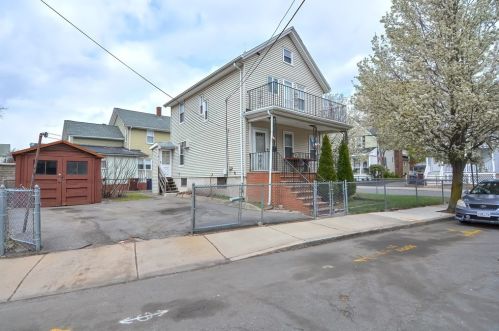 62 Paris St, Everett, MA 02149-4410