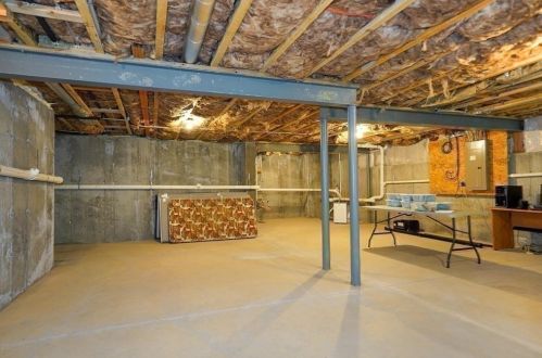 49 Pinetree Dr, Methuen MA 01844-1268 exterior