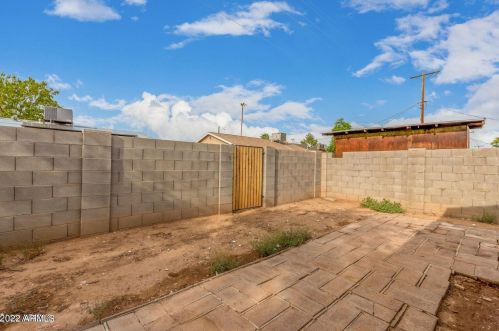 3842 Butler Dr, Phoenix AZ  85051-4742 exterior