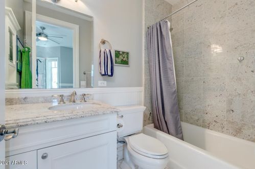 5621 Calle Camelia, Phoenix AZ 85018-4617 exterior