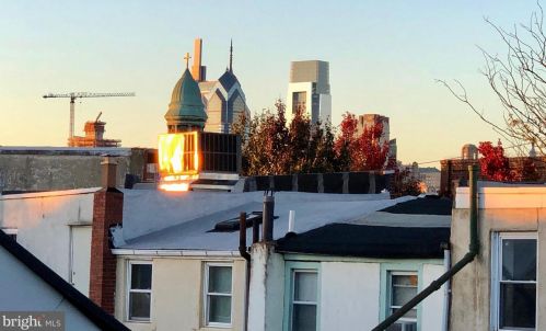 1030 6 St, Philadelphia PA 19140-3327 exterior