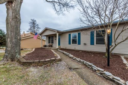 4606 Jolynn Dr, Louisville, KY 40299-1205