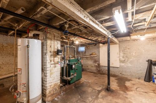 6 Railroad Ave, Carteret NJ 07008 exterior