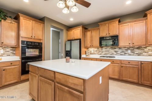 25303 51 Dr, Phoenix AZ 85031-3902 exterior