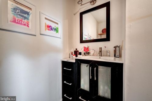 833 Boundary Rd, West Deptford NJ 08096-3614 exterior