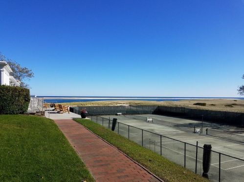 65 Morris Is Rd, Chatham MA 02633-2526 exterior