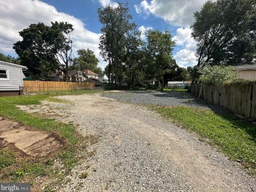 709 Crown Point Rd, West Deptford NJ  08093-1314 exterior