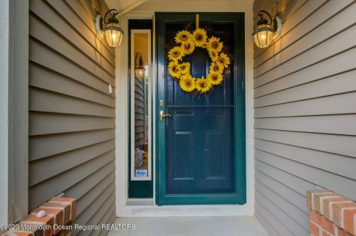 180 Woods End Dr, Little Silver, NJ 07739-1814