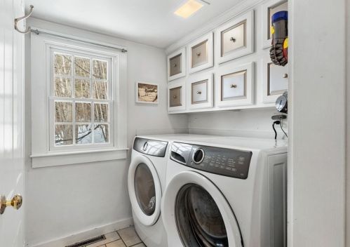 93 Riv Rd, Topsfield MA 01983-2111 exterior