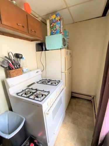 189 Hamlet St, Fall River MA 02724-3363 exterior