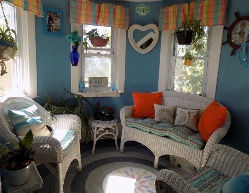 724 Brock Ave, New Bedford MA 02744-2356 exterior