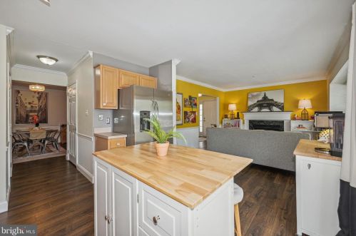 2202 Beacon Hill Dr, Erial NJ  08081-1175 exterior