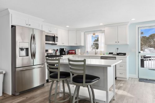 432 Sam Ryder Rd, Chatham MA 02633-1538 exterior