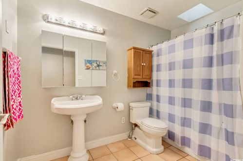 2371 High Mountain Dr, Sandy UT 84092-5506 exterior