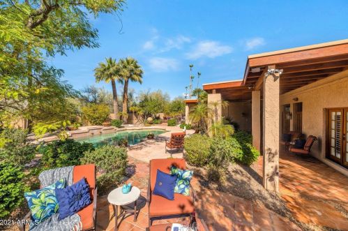 9416 47 St, Phoenix AZ 85028-5204 exterior