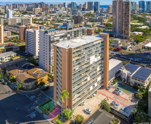 1420 Victoria St, Honolulu HI  96822-3563 exterior