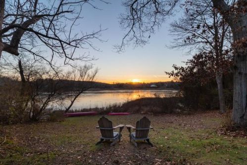 163 Warren Ave, Plymouth, MA 02360-2429