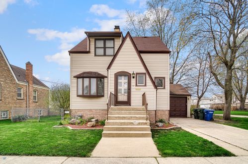 4548 Kenilworth Ave, Forest View, IL 60402-4323