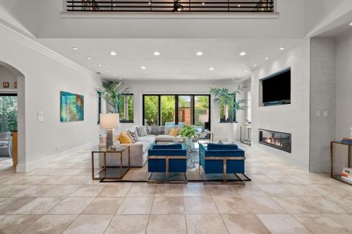 2455 Halloran St, Fort Worth TX 76107-6631 exterior