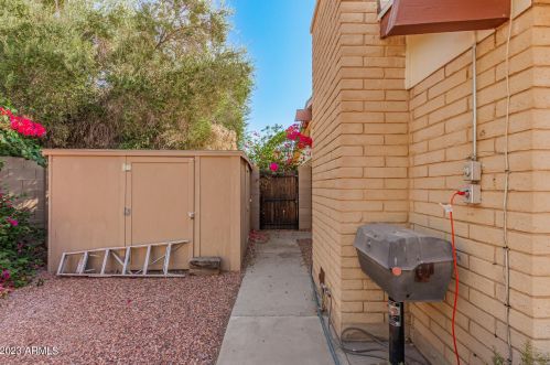 10052 42 Dr, Phoenix AZ 85053-5347 exterior