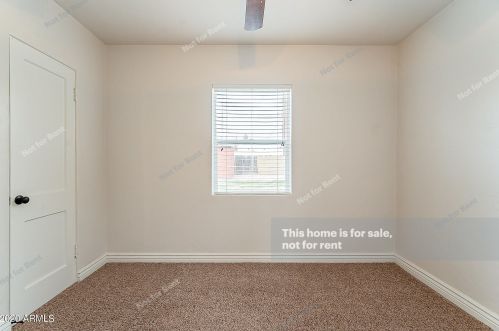 1502 Edgemont Ave, Phoenix AZ 85035-1916 exterior