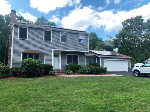 110 Mill St, East Bridgewater, MA 02324-2810