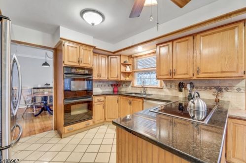 4 Pheasant Ln, Milford NJ  08848-1554 exterior