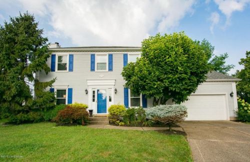 3018 Velden Dr, Louisville KY  40220-3433 exterior