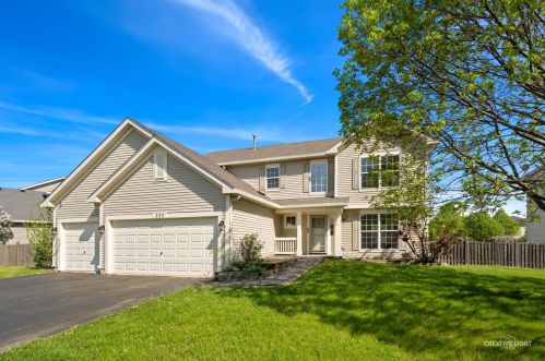 223 Clifton Ln, Lemont, IL 60440-6126