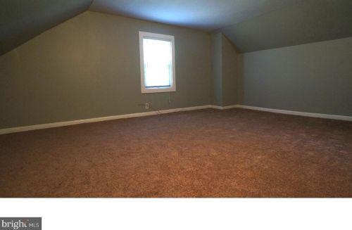 331 Lincoln St, West Deptford NJ 08096-2628 exterior