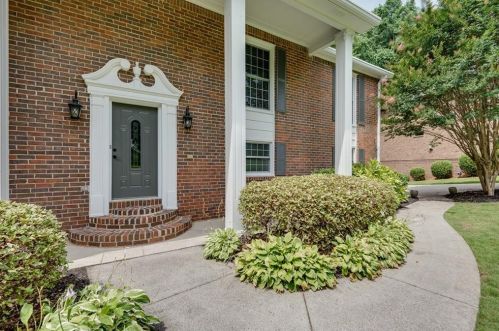 4950 Cambridge Dr, Atlanta, GA 30338-5008