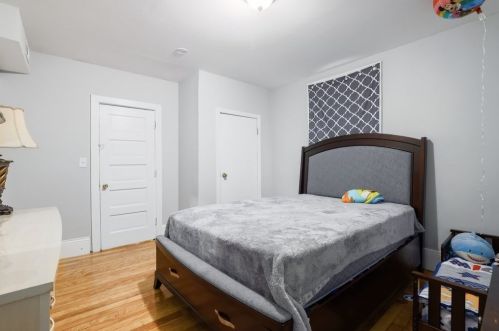 42 Lewis St, Worcester MA 01610-1702 exterior