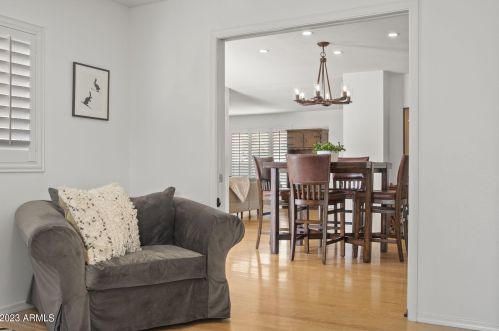 210 Butler Dr, Phoenix AZ 85051-4649 exterior