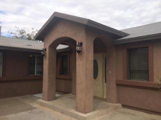 4226 74th Dr, Phoenix, AZ 85033-3121