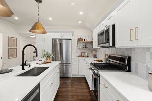 76 Chester Ave, Dedham MA  02026-6514 exterior