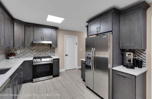 6 Pitney Ln, Jackson Twp NJ 08527-2933 exterior