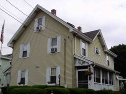 226 California St, Newton, MA 02458-1009