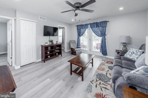 1162 Tristram Cir, West Deptford NJ  08051-2239 exterior