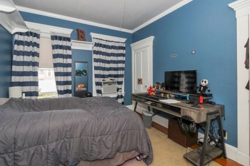 123 Locust St, New Bedford MA 02740-4506 exterior