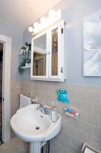 106 Arnold St, New Bedford MA 02740-3640 exterior