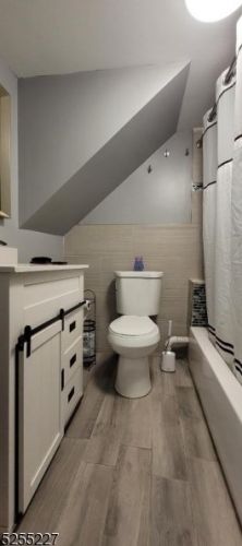 264 Davis Ave, Kearny NJ 07032-3402 exterior