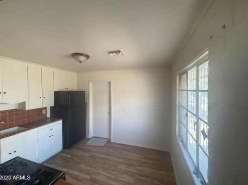 3041 Camelback Rd, Phoenix, AZ 85017-3341