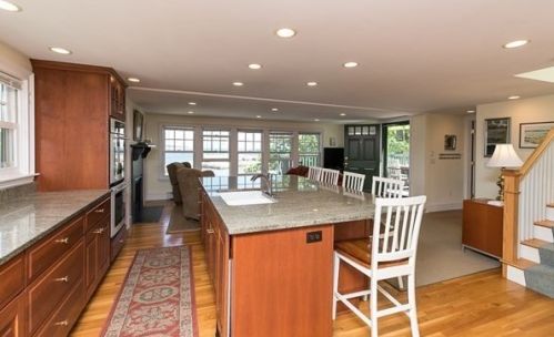 1 Main St, Rockport MA 01966-1513 exterior