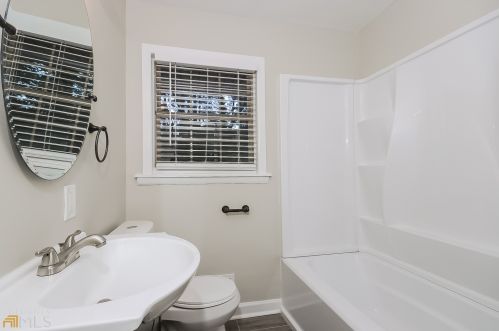 2630 Bryant Dr, Atlanta GA 30344-2014 exterior