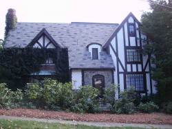 38 Ellis Rd, Newton, MA 02465-2917