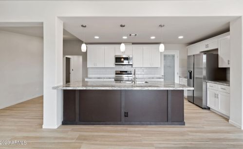 39068 15th Ave, Phoenix AZ 85086-7226 exterior