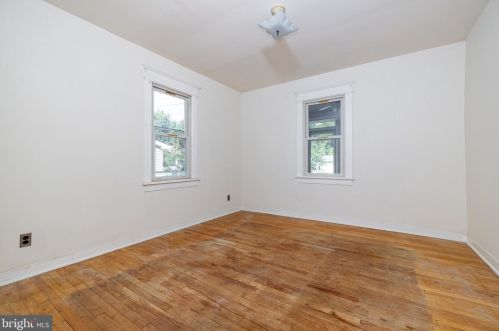 1352 Burkett Ave, West Deptford NJ 08093-1915 exterior