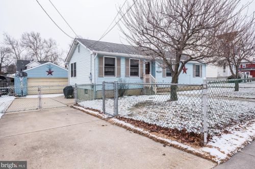 420 Pennsylvania Ave, West Deptford NJ 08063-1223 exterior