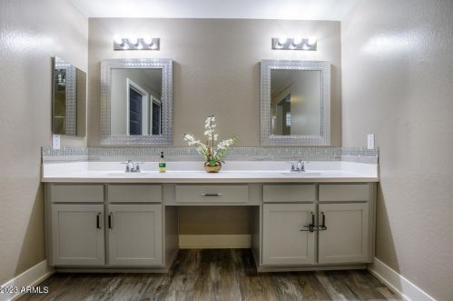 7633 37th St, Phoenix AZ 85042 exterior