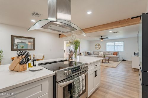 3320 Claire Dr, Phoenix AZ 85032-4933 exterior